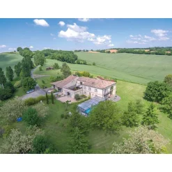 2 jours en appartement avec bain bouillonnant privatif près de Toulouse - Coffret Cadeau Séjour