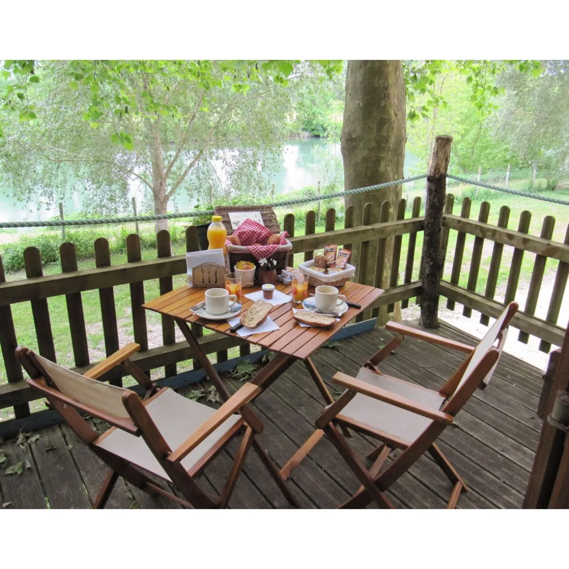 3 jours en cabane perchée en famille dans un camping près de Saintes - Coffret Cadeau Séjour