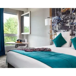 2 jours en hôtel 4* près du château de Fontainebleau avec accès au bassin intérieur chauffé - Coffret Cadeau Séjour