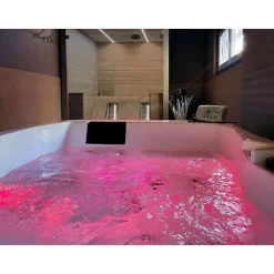 3 jours en studio dans un hôtel 4* avec massage et spa privatif à Saint-Raphaël - Coffret Cadeau Séjour