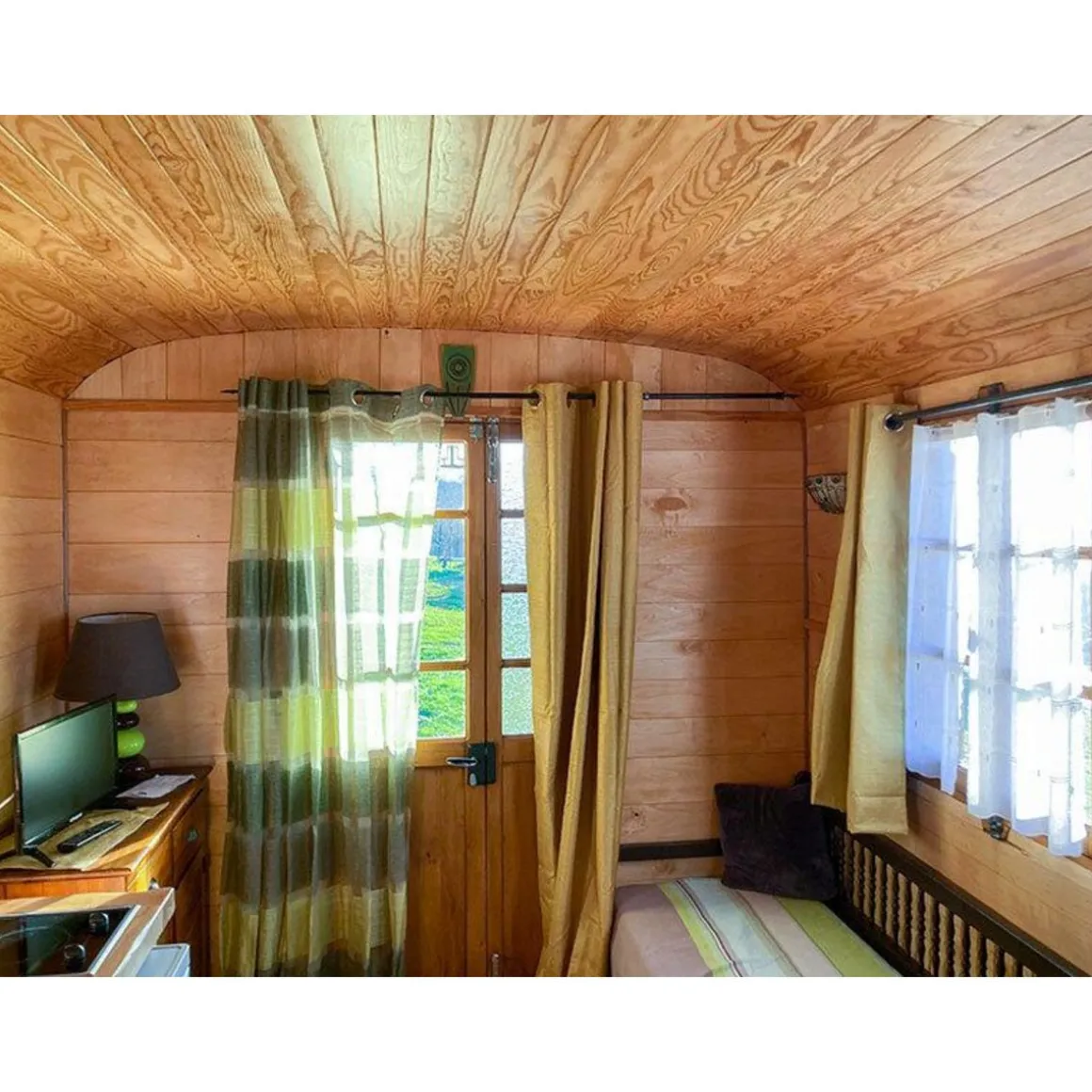 2 jours insolites en roulotte avec bain bouillonnant près de Toulouse - Coffret Cadeau Séjour