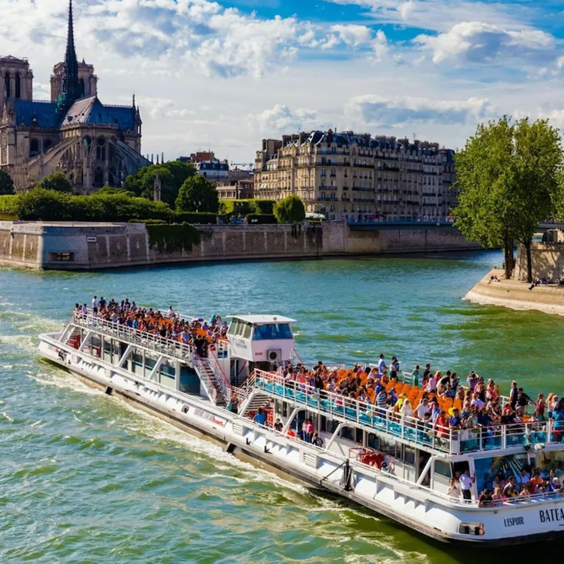 À la découverte de Paris : déjeuner croisière sur la Seine pour 1 adulte - Coffret Cadeau Gastronomie