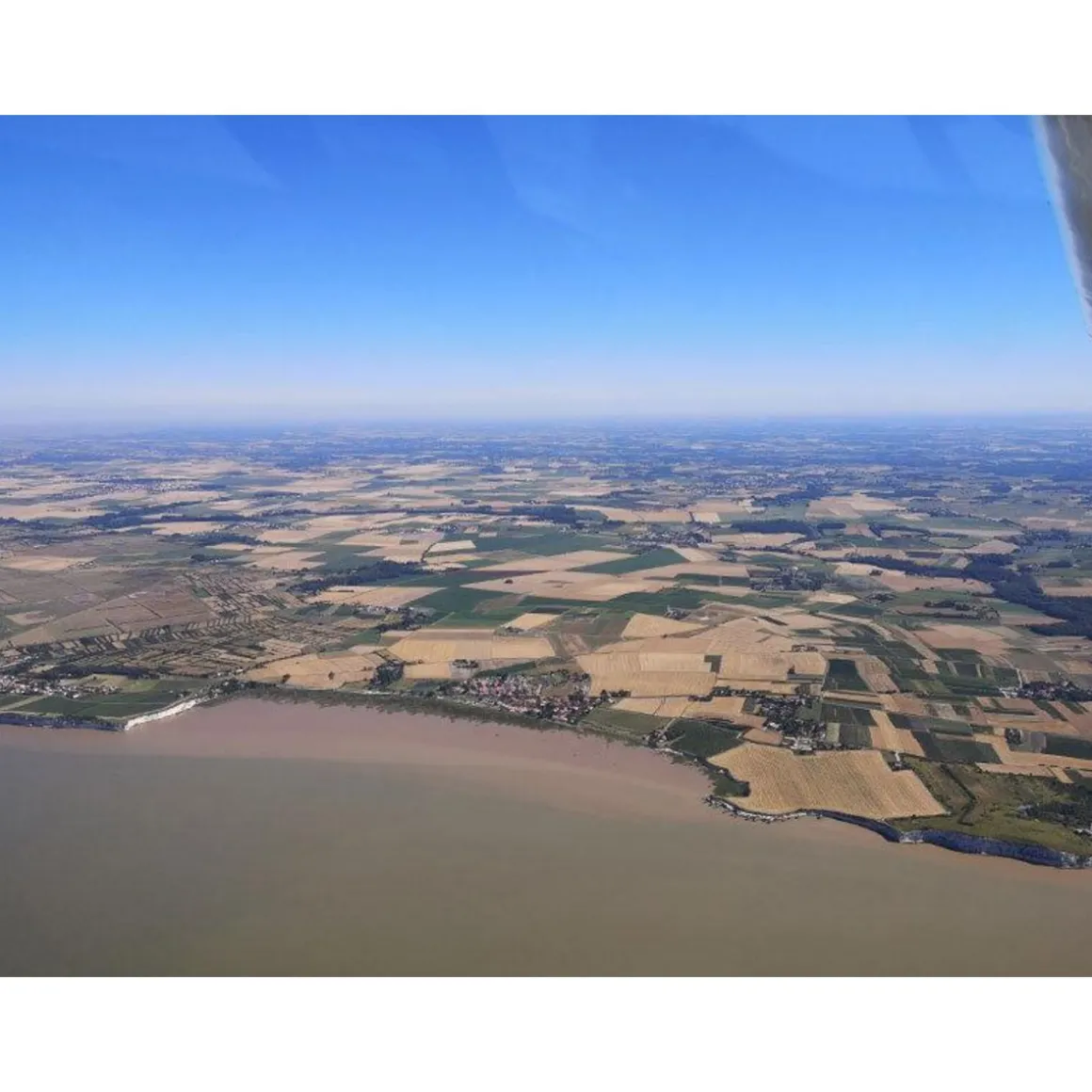 30 min de baptême de l'air en ULM avec initiation au pilotage au sud de Bordeaux - Coffret Cadeau Sport & Aventure