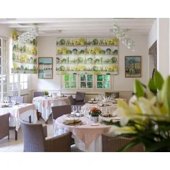 Adresses primées : repas 4 plats et vins à l'Auberge du Bon Laboureur à Chenonceaux - Coffret Cadeau Gastronomie