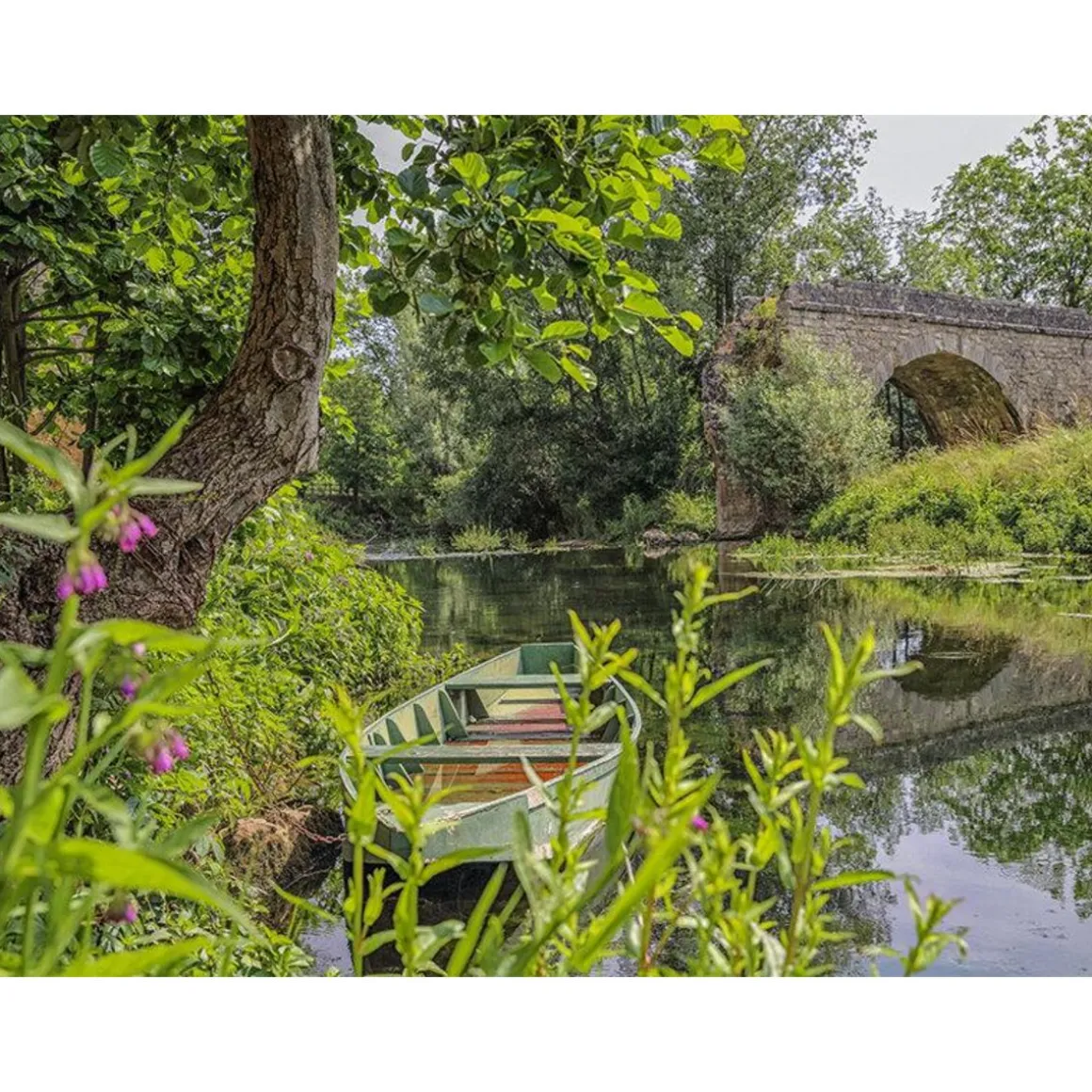 Adresses primées : repas 6 plats au restaurant Le Pont de l'Ouysse près de Rocamadour - Coffret Cadeau Gastronomie