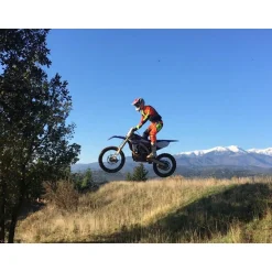 Anniversaire Pilotage pour les amoureux d'adrénaline - Coffret Cadeau Sport & Aventure