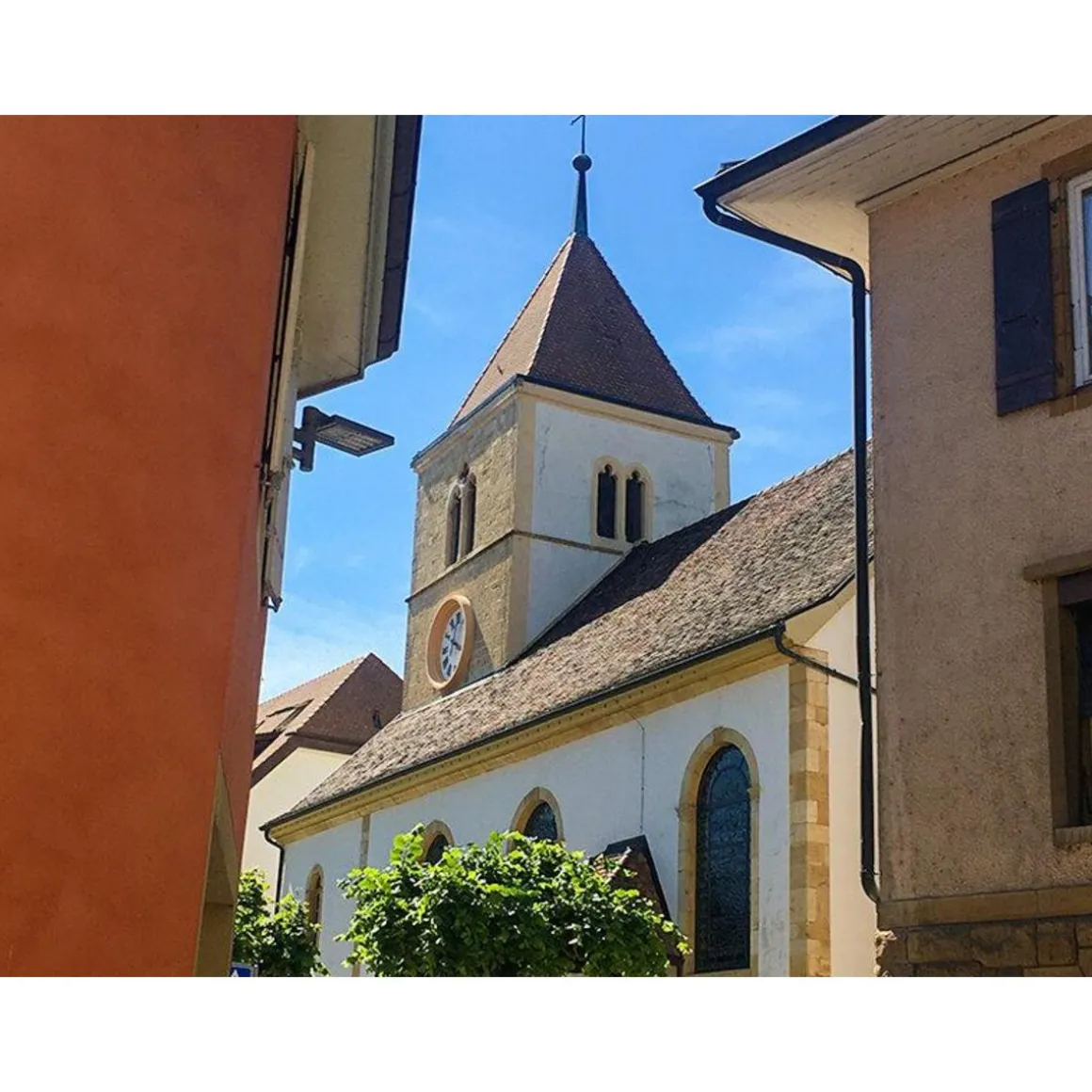 Balade à vélo de 4h avec dégustation de vins au pays de Neuchâtel - Coffret Cadeau Sport & Aventure