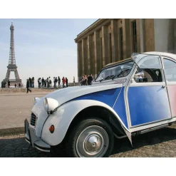 Balade des Champs-Élysées à Notre-Dame-de-Paris en 2 CV - Coffret Cadeau Sport & Aventure