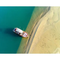 Balade en bateau avec repas et vin pour 2 personnes au Grau-du-Roi - Coffret Cadeau Sport & Aventure