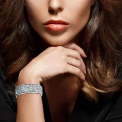 Bracelet par SC Crystal orné de Cristaux scintillants