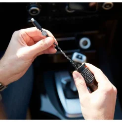 Chargeur allume-cigare Micro USB + Support voiture aimanté