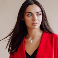 Collier par SC Crystal orné d'un Cristal scintillant