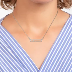 Collier par SC Crystal orné d'un véritable diamant