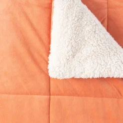 Couvre lit matelassé double face velours/sherpa BIEN CHEZ SOI