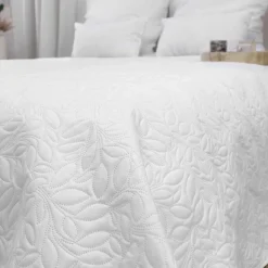 Couvre-lit à dessin floral