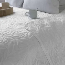 Couvre-lit à dessin floral