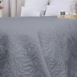 Couvre-lit à dessin floral