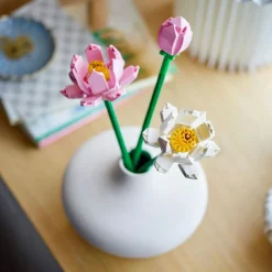 Creator 40647 Les Fleurs de Lotus, Kit de Construction pour Filles et Garçons Dès 8 Ans, avec 3 Fleurs Artificielles