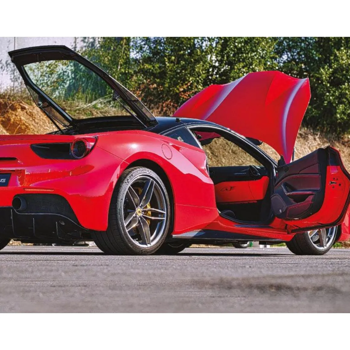 Défi pilotage : jusqu'à 5 tours à sensations sur le circuit de Magny-Cours - Coffret Cadeau Sport & Aventure