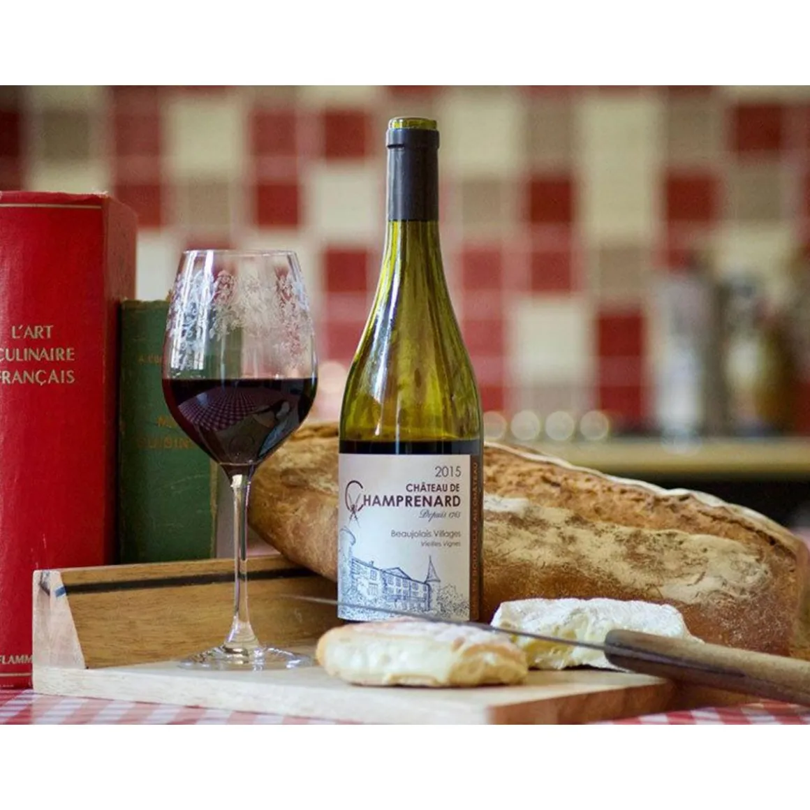 Dégustation de 4 cuvées, balade et pique-nique pour 2 dans les jardins d'un château du Beaujolais - Coffret Cadeau Sport & Aventure