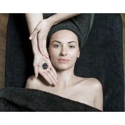 Doux voyage des sens en Provence : accès au spa, massage d'1h15, gommage de 30 min et soin visage d'1h - Coffret Cadeau Bien-être