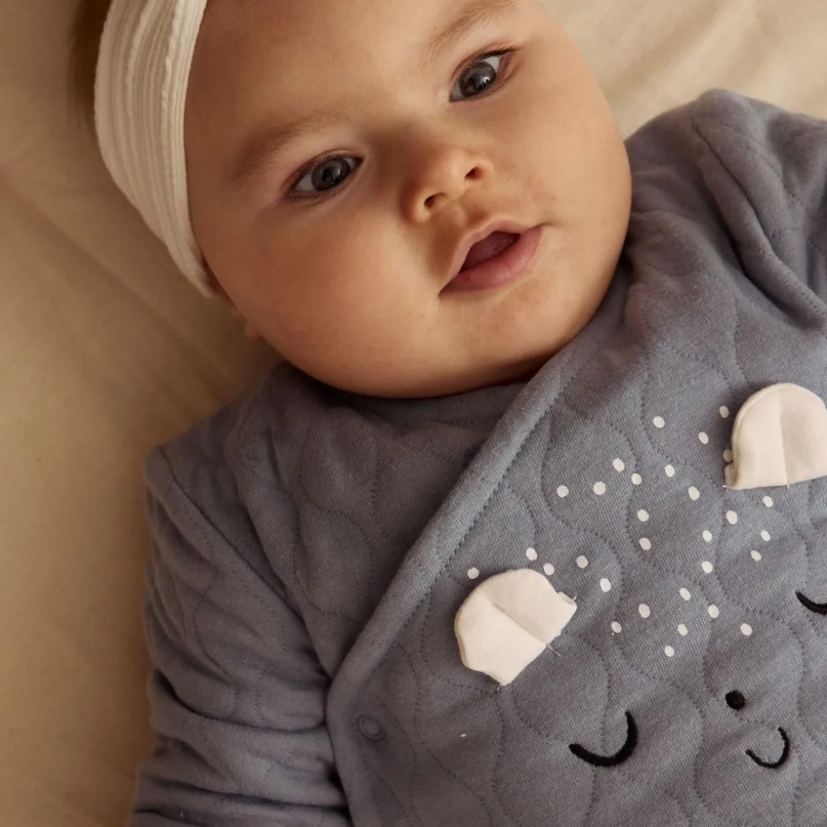 Ensemble bébé veste en coton matelassé et pantalon en velours Petite Balade