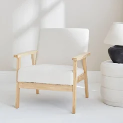 Fauteuil scandinave en bois et tissu bouclette. Isak. L 64 x P 69.5 x H 73cm