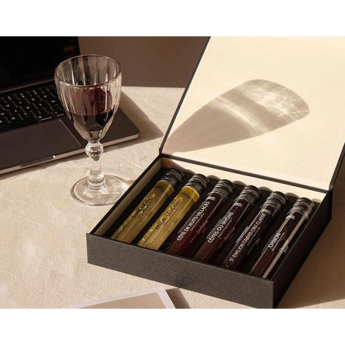 Formation œnologique en ligne avec Cuvée Privée - Coffret Cadeau Gastronomie