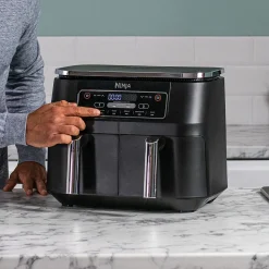 Friteuse électrique sans huile à air chaud AF300EU - Noir