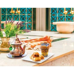 Fête des Mères et Fête des Pères : un dîner et une parenthèse détente pour 2 personnes - Coffret Cadeau Multi-thèmes