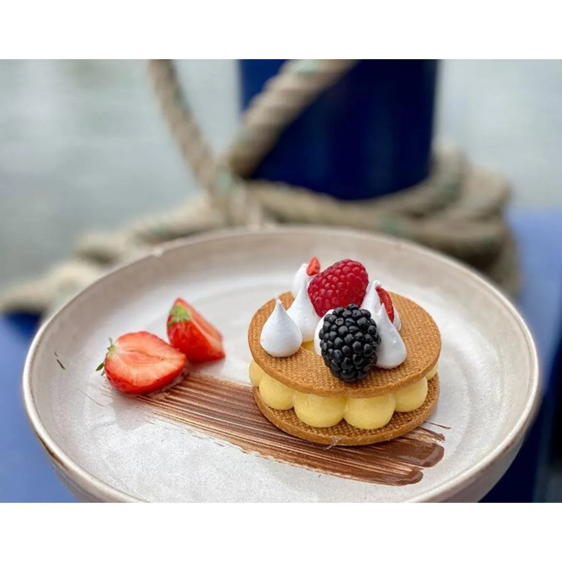 2h de croisière sur la Seine avec dîner à bord du Capitaine Fracasse - Coffret Cadeau Gastronomie