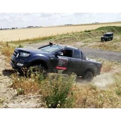 Initiation de 4h à la conduite de véhicule de type 4x4 près d'Orléans - Coffret Cadeau Sport & Aventure