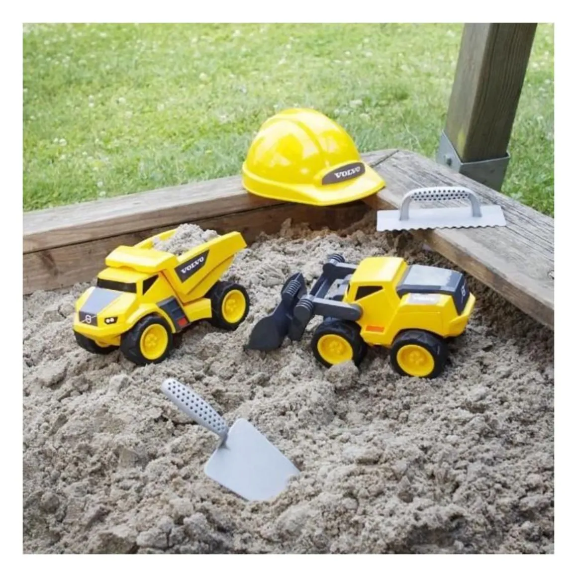 Jouet de chantier - KLEIN - Set de chantier Volvo Power avec casque, 5 pieces - Plastique de grande qualité, tres résistant.