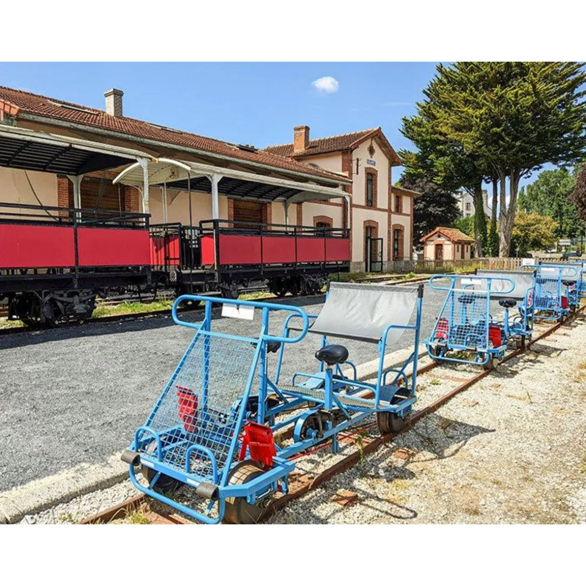 Journée à la campagne : 10 km en vélorail au sud de Saint-Brieuc pour 4 personnes - Coffret Cadeau Sport & Aventure
