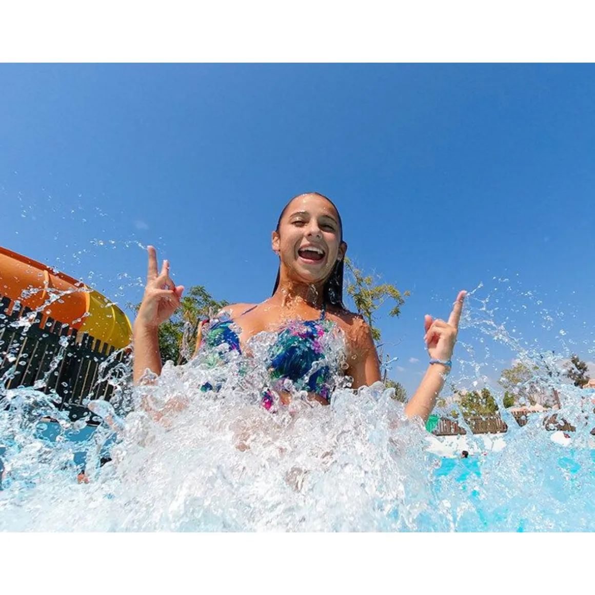 Journée en famille à Aquasplash d'Antibes pour 2 adultes et 2 enfants - Coffret Cadeau Sport & Aventure