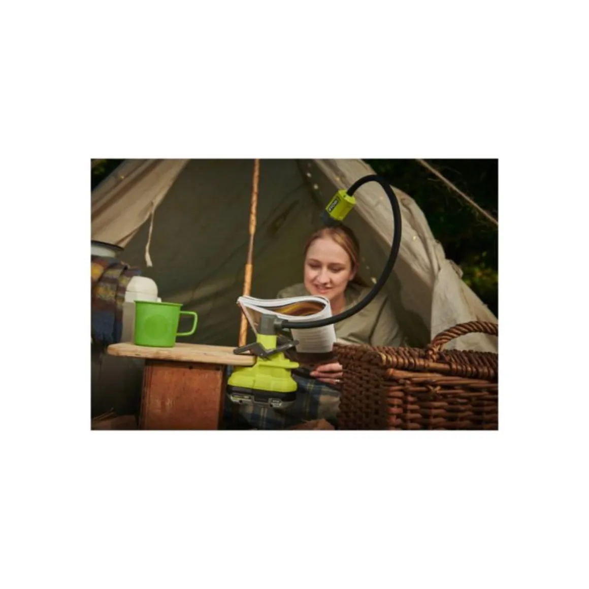 Lampe sur pince RYOBI RLCF18-0 - 18V One+ - 400 lumens - sans batterie ni chargeur