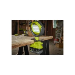 Lampe sur pince RYOBI RLCL18-0 - 18V One+ - 1000 lumens - sans batterie ni chargeur