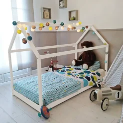 Lit cabane enfant en bois massif 70 x 140 cm LOUIS