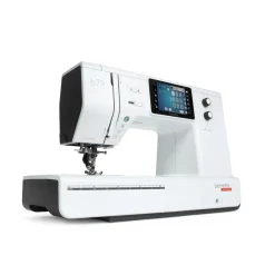 Machine à coudre et à broder Bernette B79