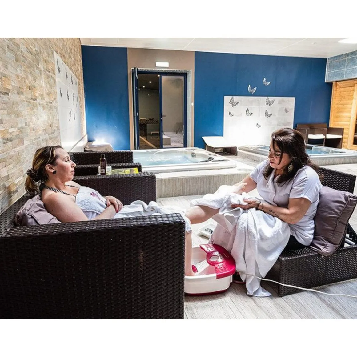 Massages de 1h15 du corps et des pieds avec accès de 1h15 à l'espace bien-être à Amiens - Coffret Cadeau Bien-être