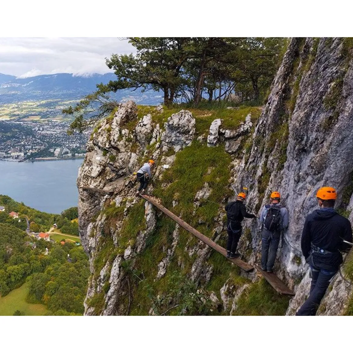 Parcours via ferrata de la Dent du Chat près d'Annecy pour 2 débutants - Coffret Cadeau Sport & Aventure