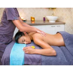 Parenthèse détente près de Fréjus avec soins, accès à la piscine et séance de hammam - Coffret Cadeau Bien-être