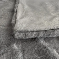 Plaid fausse fourrure 150x200 cm