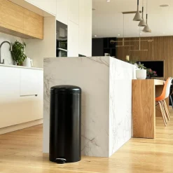 Poubelle de cuisine à pédale basique chic cylindrique 30L URBAN Noir mat en acier inox avec seau