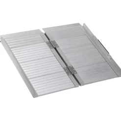 Rampe de fauteuil roulant rampe de chargement antidérapante pliable avec bordures de sécurité max. 270 Kg alu.