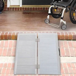 Rampe de fauteuil roulant rampe de chargement antidérapante pliable avec bordures de sécurité max. 270 Kg alu
