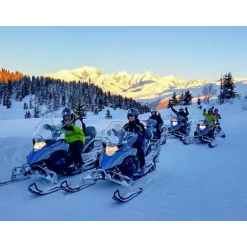 Randonnée guidée en motoneige de 50 min aux Saisies - Coffret Cadeau Sport & Aventure