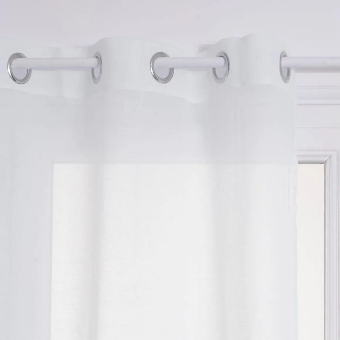 Rideau Voilage uni oeillets métal en polyester 140x240cm ANA