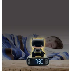 Réveil digital avec veilleuse lumineuse Batman en 3D et effets sonores