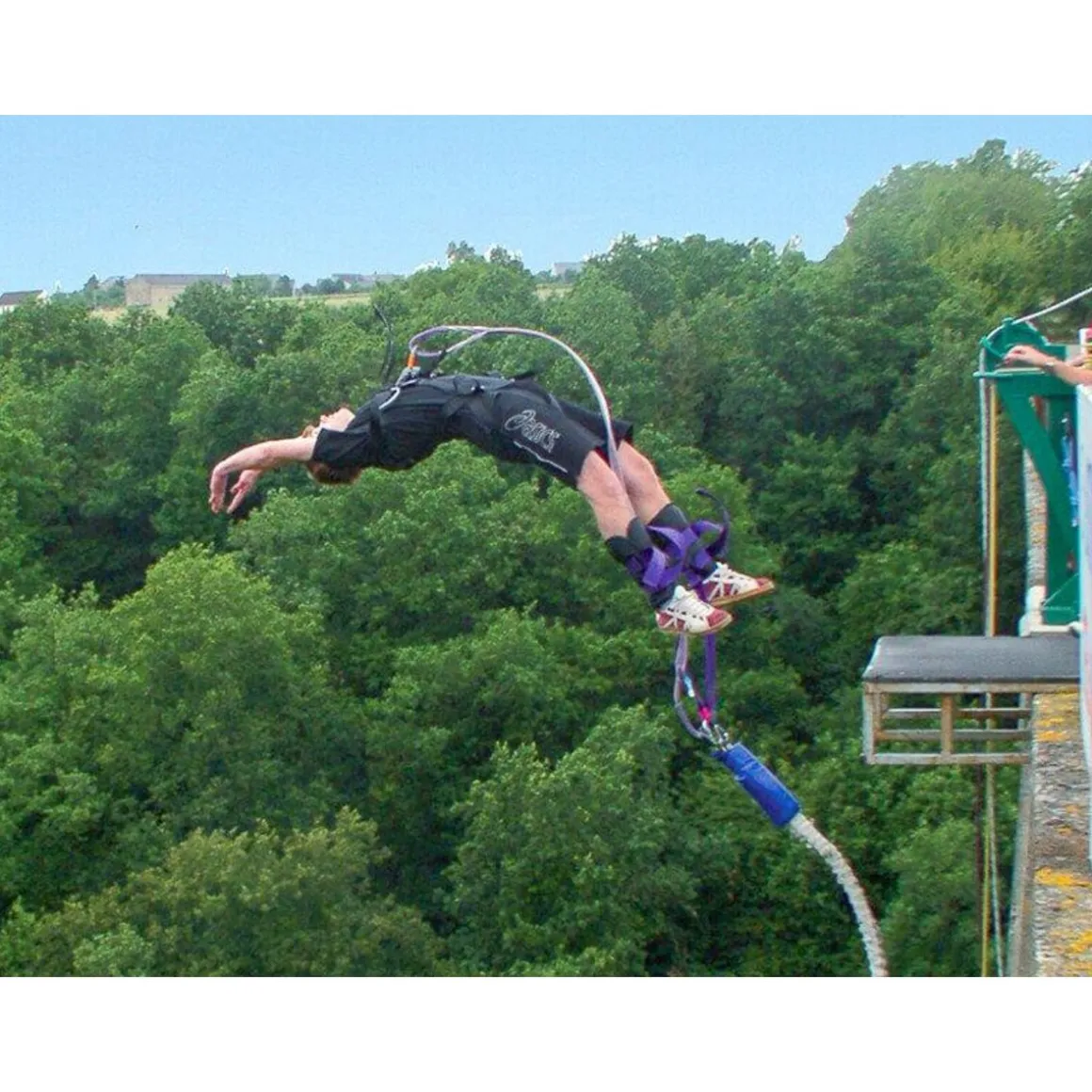 Saut à l'élastique au viaduc de Saint-Georges-le-Gaultier dans la Sarthe - Coffret Cadeau Sport & Aventure